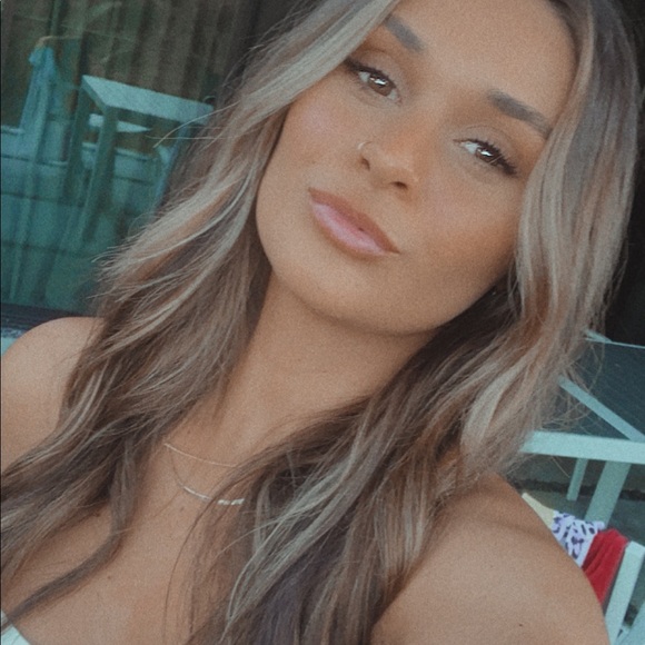 Meet your Posher, Rachel - Picture 1 of 1